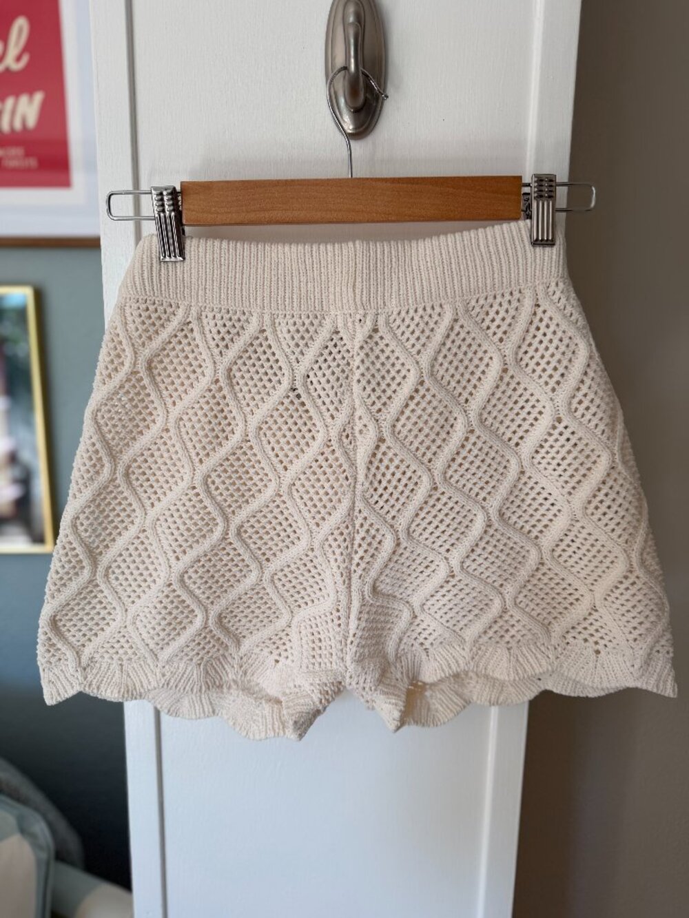 Zara Ecru Cream Open Crochet Knit Shorts Scallop Hem High Waisted Tag M
